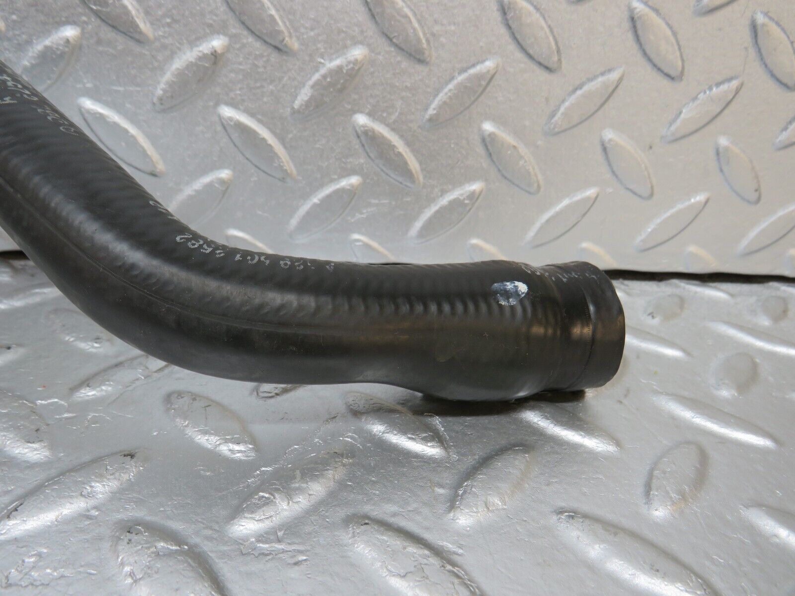 39690 Mercedes-Benz R129 320SL Coupe Radiator Lower Hose Pipe 1295012582