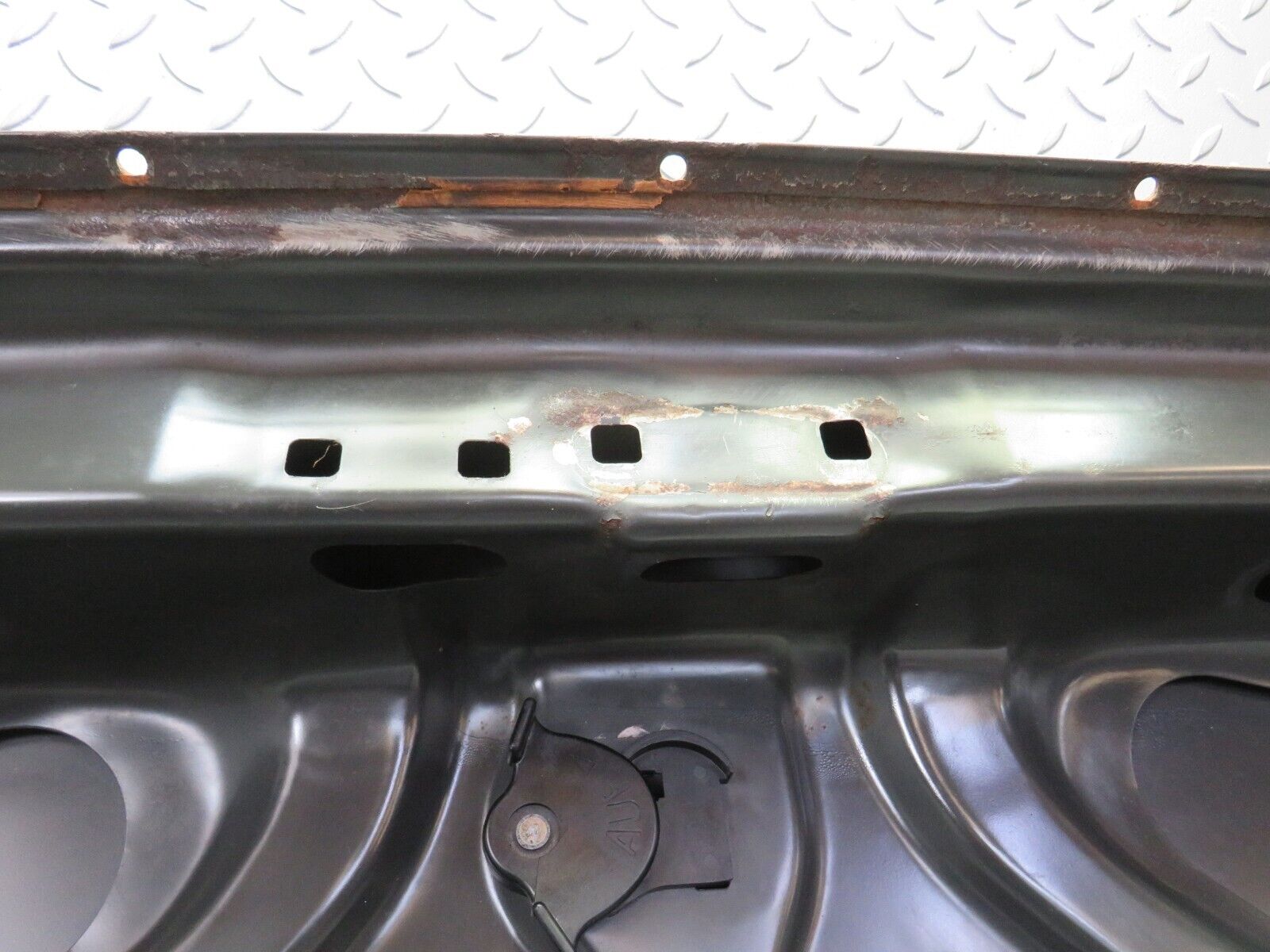 36224 Mercedes-Benz W126 420SE Boot Lid Trunk Door