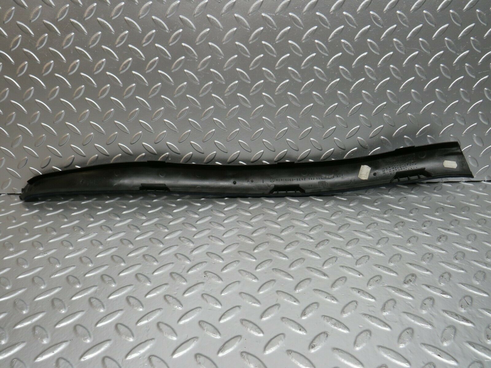 24607 Mercedes-Benz W140 S320 C Pillar Side Cover Right Side Blue 1406902226