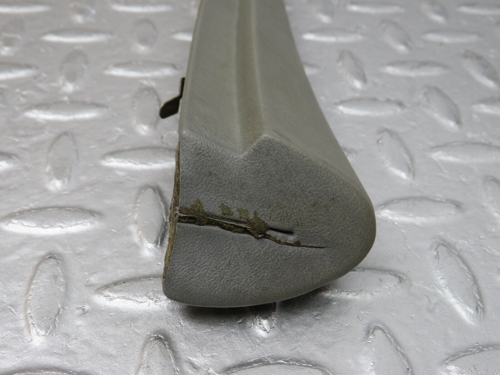 35972 Mercedes-Benz W126 420SE Front Left Door Panel Cover Grey