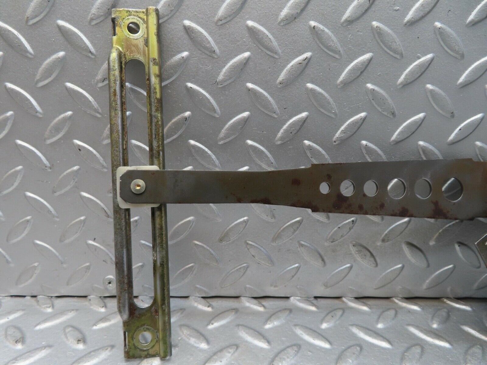 13652 Mercedes-Benz W123 200 Rear Left Manual Window Regulator