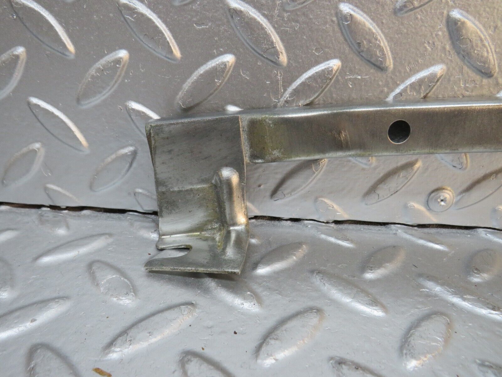 30993 Mercedes-Benz W123 200D Rear Right Door Window Channel