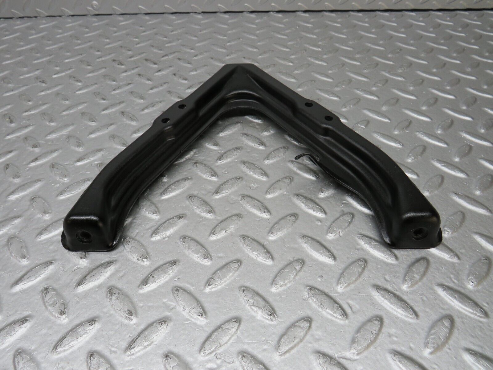 36773 Mercedes-Benz W201 190E 2.0L Air Intake Manifold Bracket