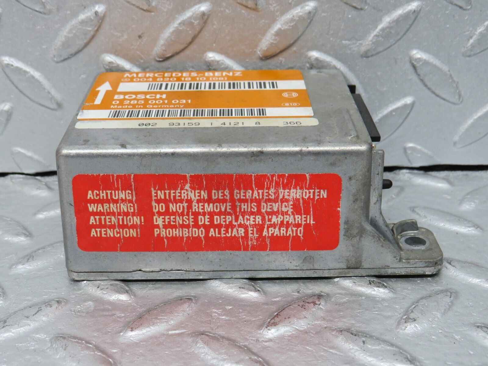 38121 Mercedes-Benz A124 320E Cabriolet Crash Sensor Bosch 0048201810 0285001031