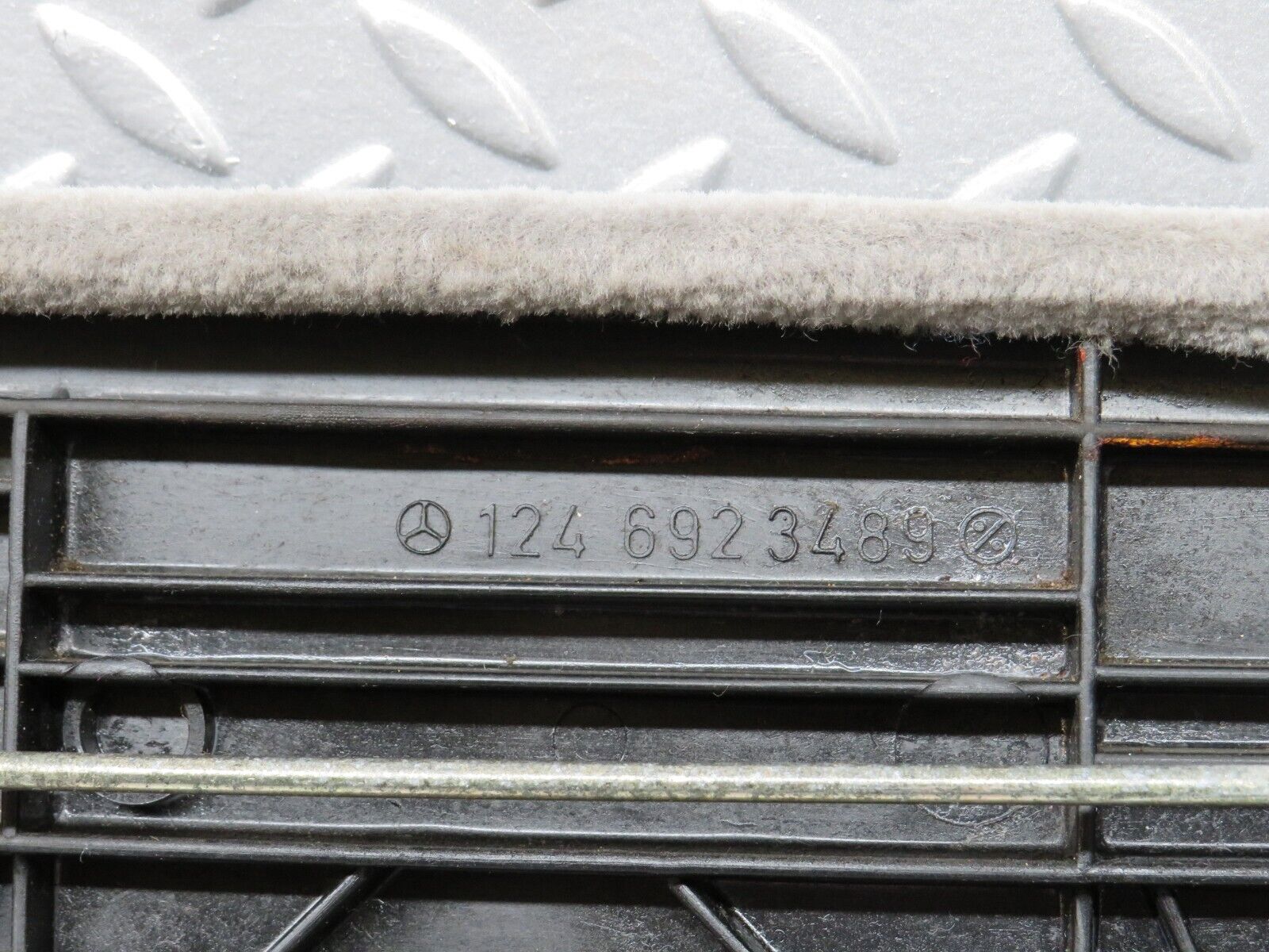 31190 Mercedes-Benz S124 220TE Trunk Side Panel Cover Right Grey 1246923489