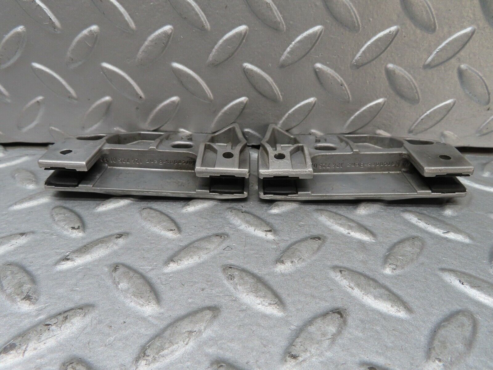 17393 Mercedes-Benz R129 300SL Coupe Door Window Guide Pad Pair 1247250132