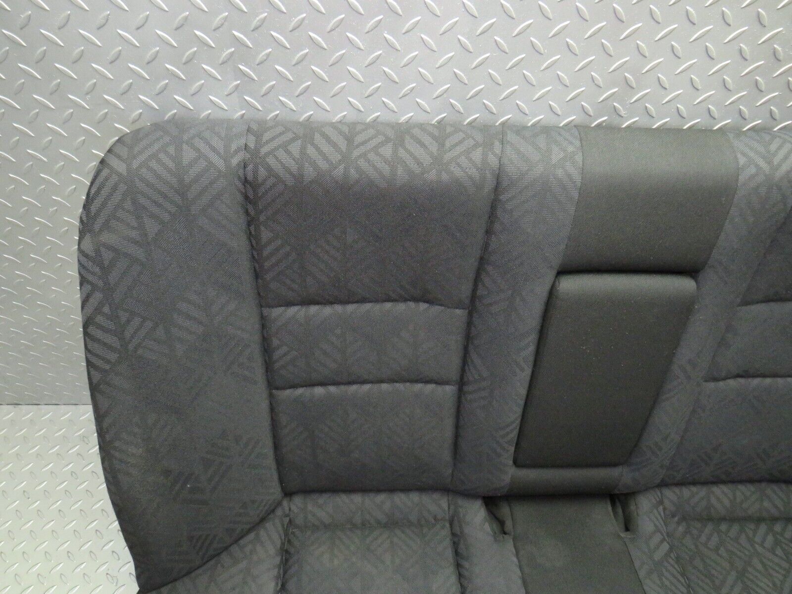 33340 Mercedes-Benz W202 C180 Rear Seat 2029200550 2029202916