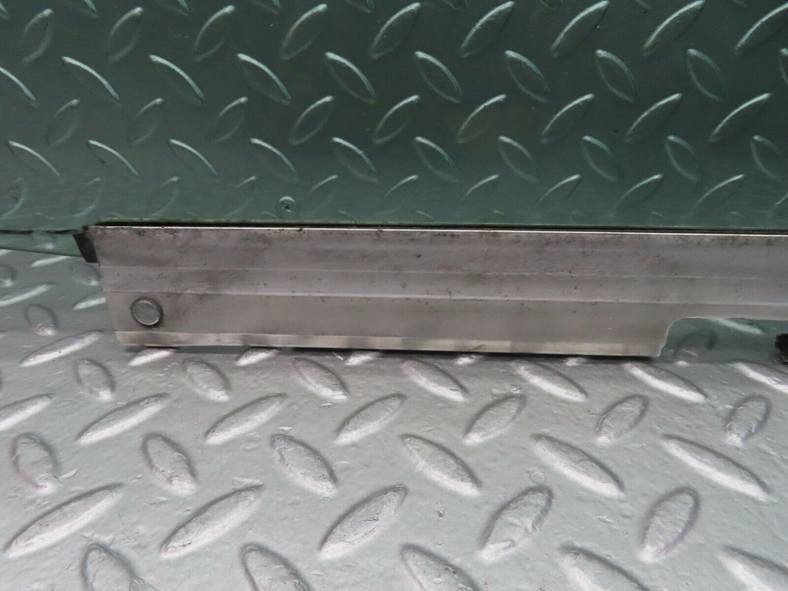 14791 Mercedes-Benz W201 190E Front Left Door Window Glass