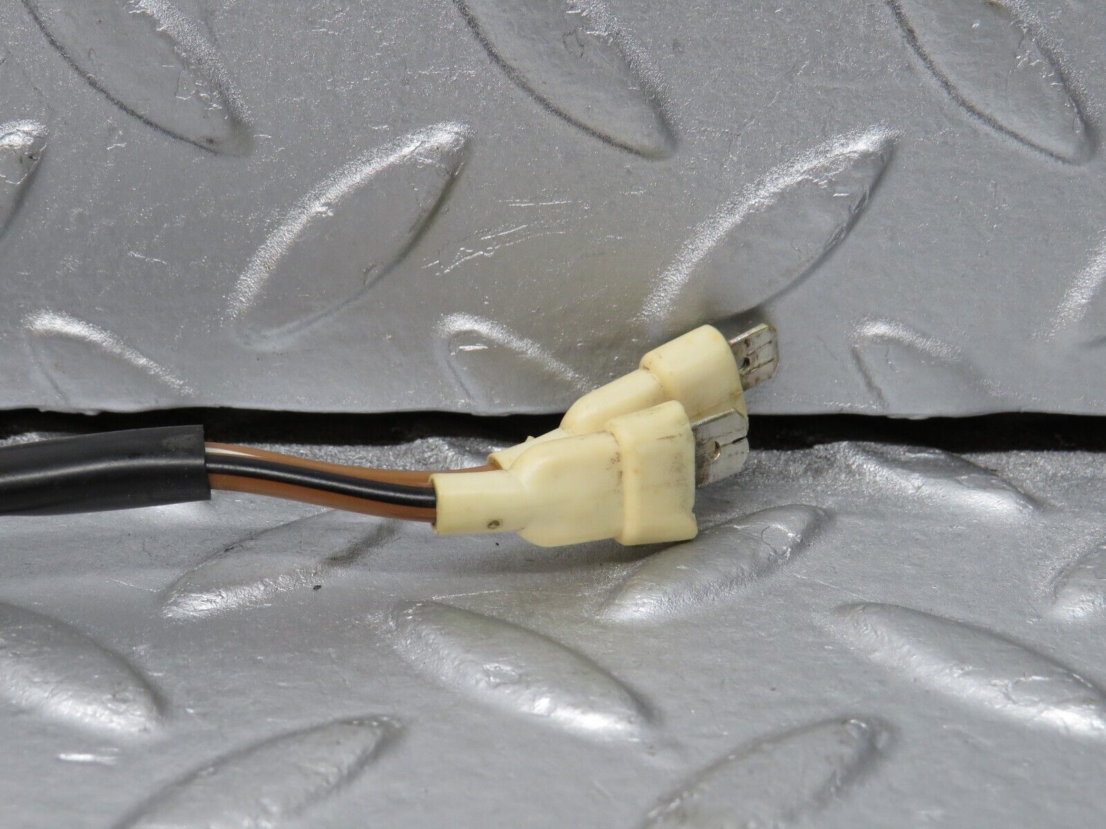 39724 Mercedes-Benz R129 320SL Coupe Aircon Pressure Switch 0048206710