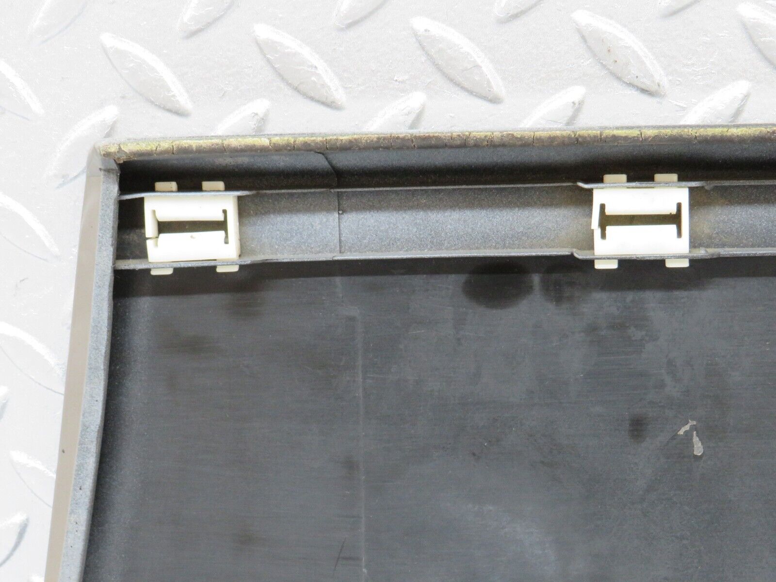 36452 Mercedes-Benz W201 190E 2.0L Front Left Fender Wing Moulding Trim 2016905340