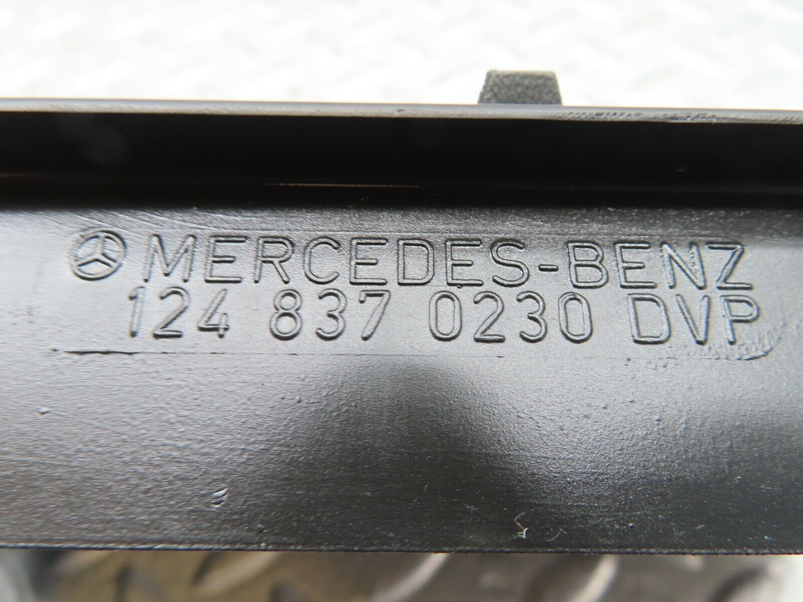 17260 Mercedes-Benz R129 300SL Coupe Rear Air Intake Vent 1248370230