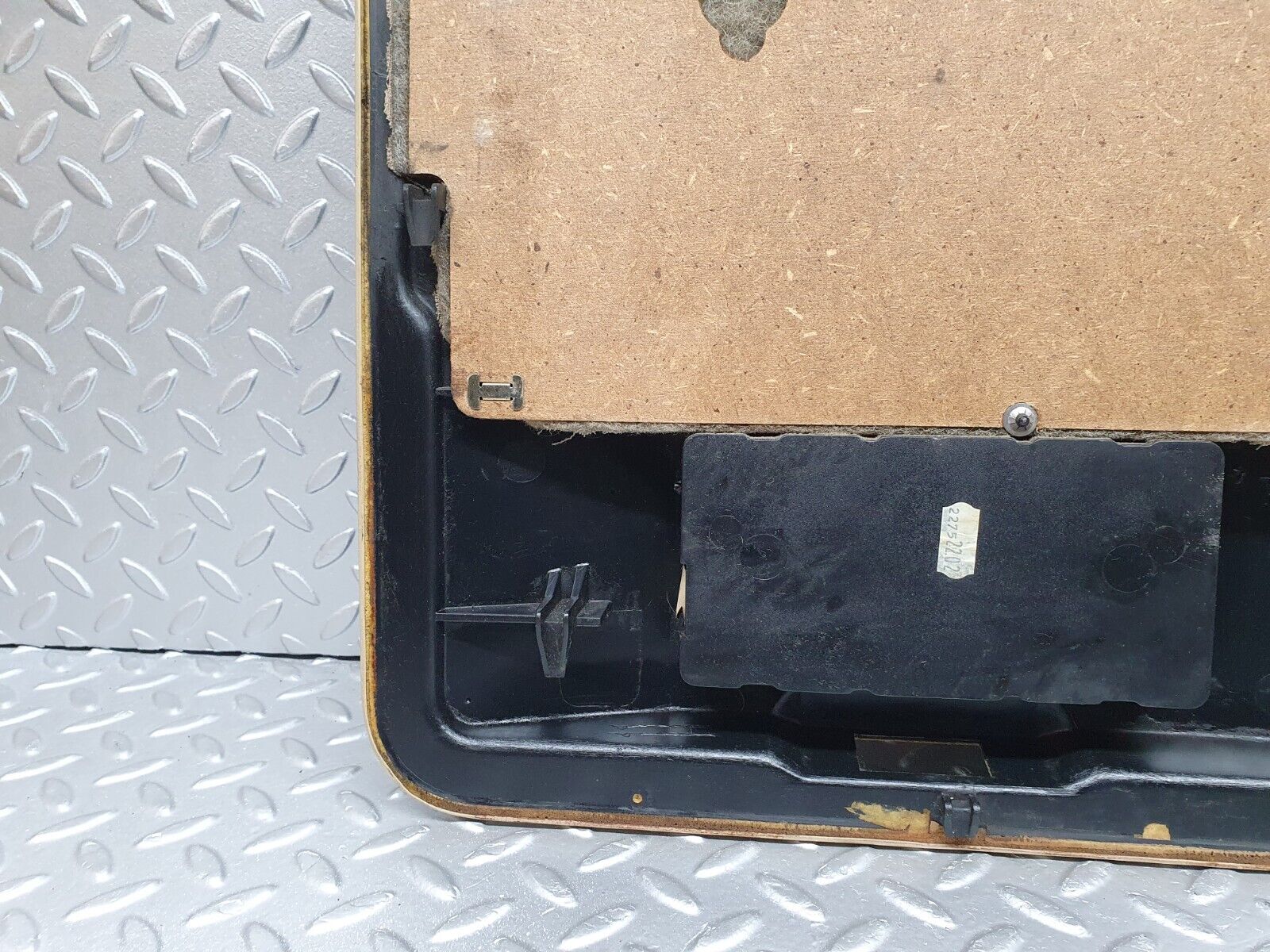 41120 Mercedes-Benz W126 300SE Rear Left Door Card Beige 1267370170