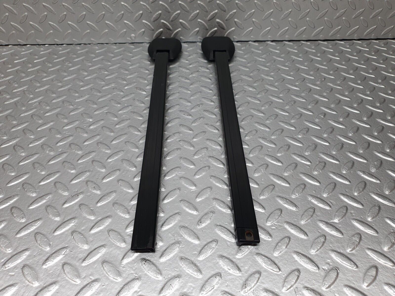 41415 Mercedes-Benz W124 200E Seat Belt Runner Pair