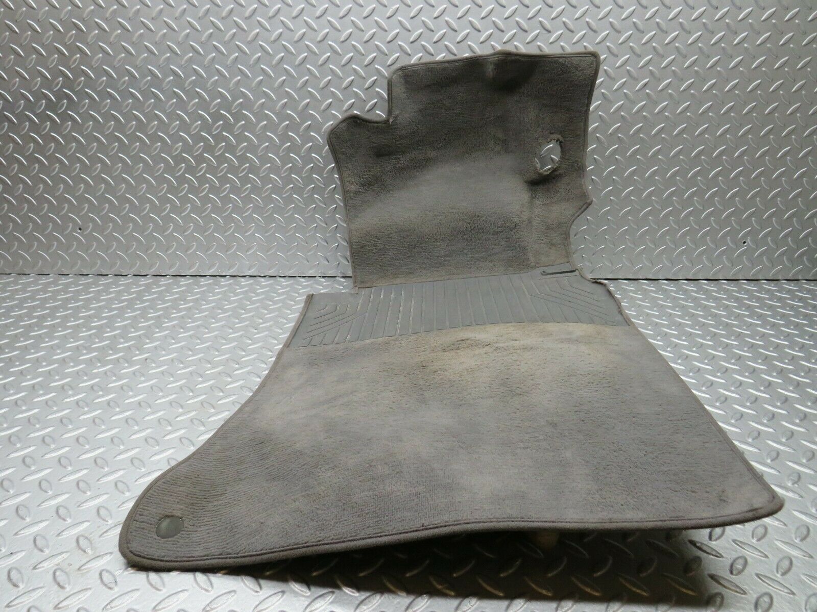 22636 Mercedes-Benz C124 E220 Coupe Front Right Floor Carpet Grey