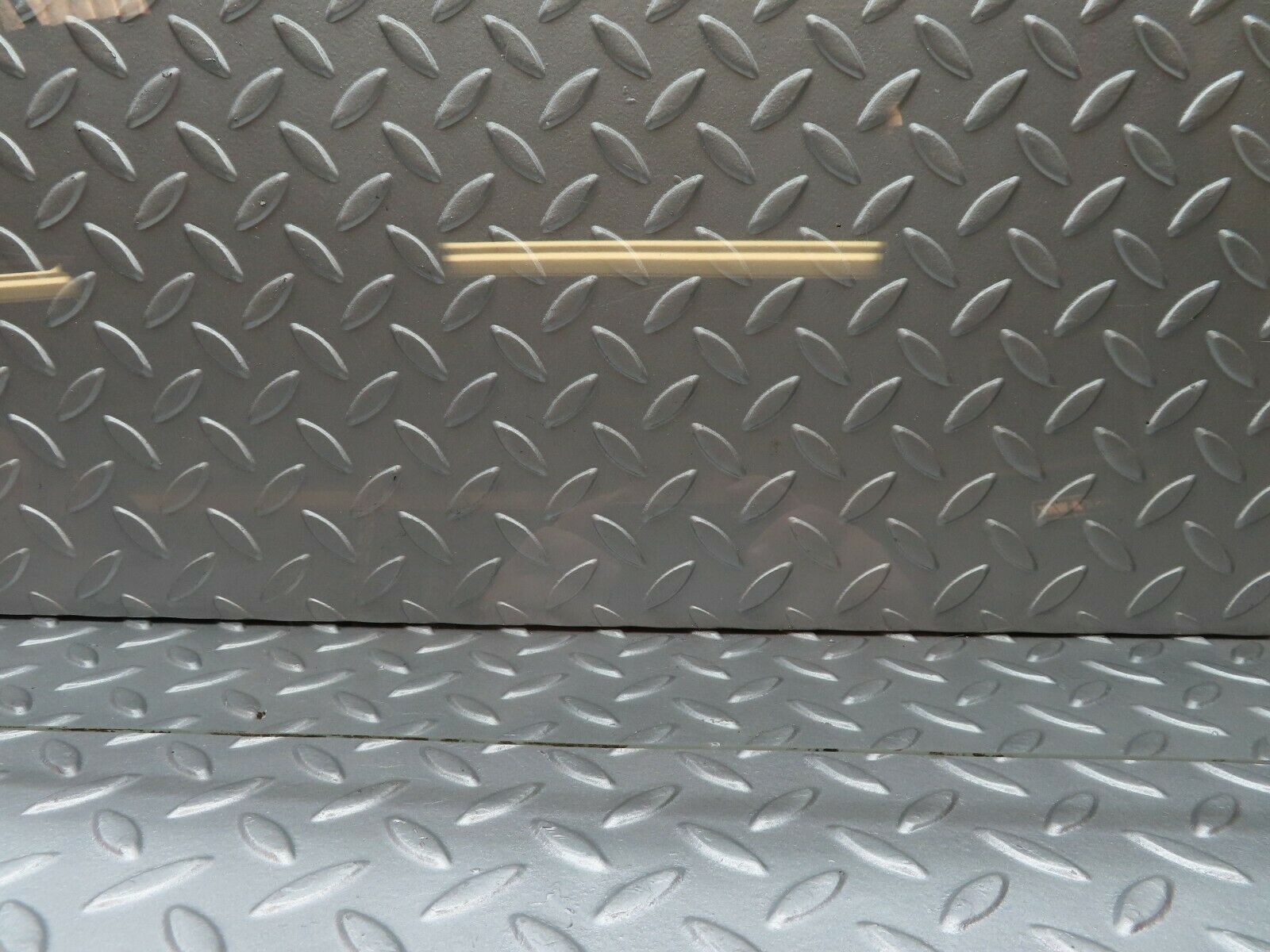 3553 Mercedes-Benz W105 PONTON Rear Windscreen