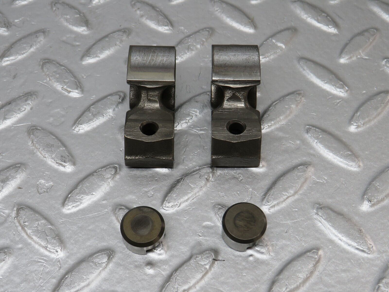 34556 Mercedes-Benz C126 380SEC Coupe Rocker Arm With Valve Tappet