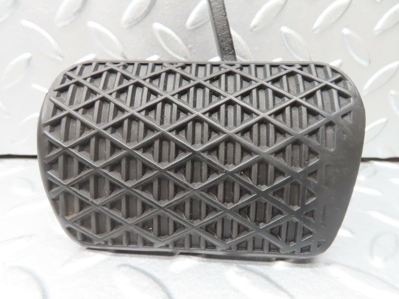 16965 Mercedes-Benz C123 280CE Coupe Brake Pedal With Rubber 1232910082