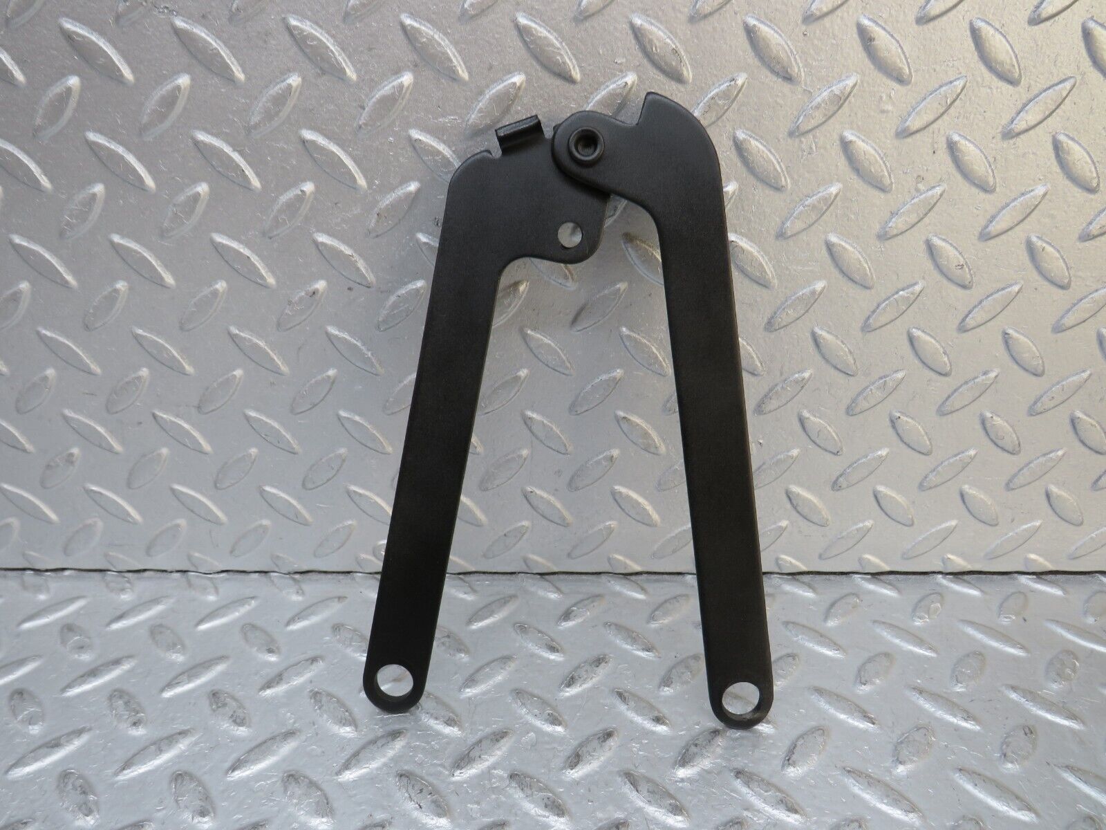 37354 Mercedes-Benz W109 300SEL Bonnet Hinge Right Side