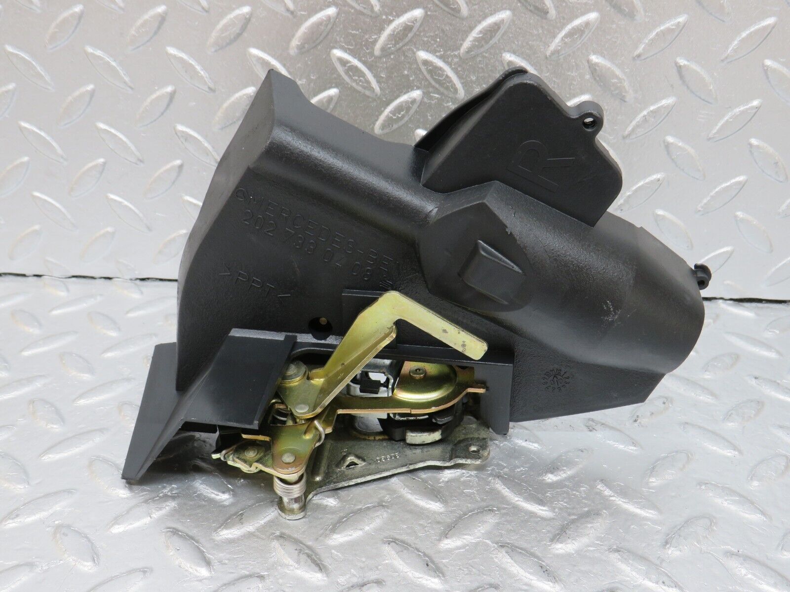 34706 Mercedes-Benz W210 320E Rear Right Door Lock Mechanism 2027300635