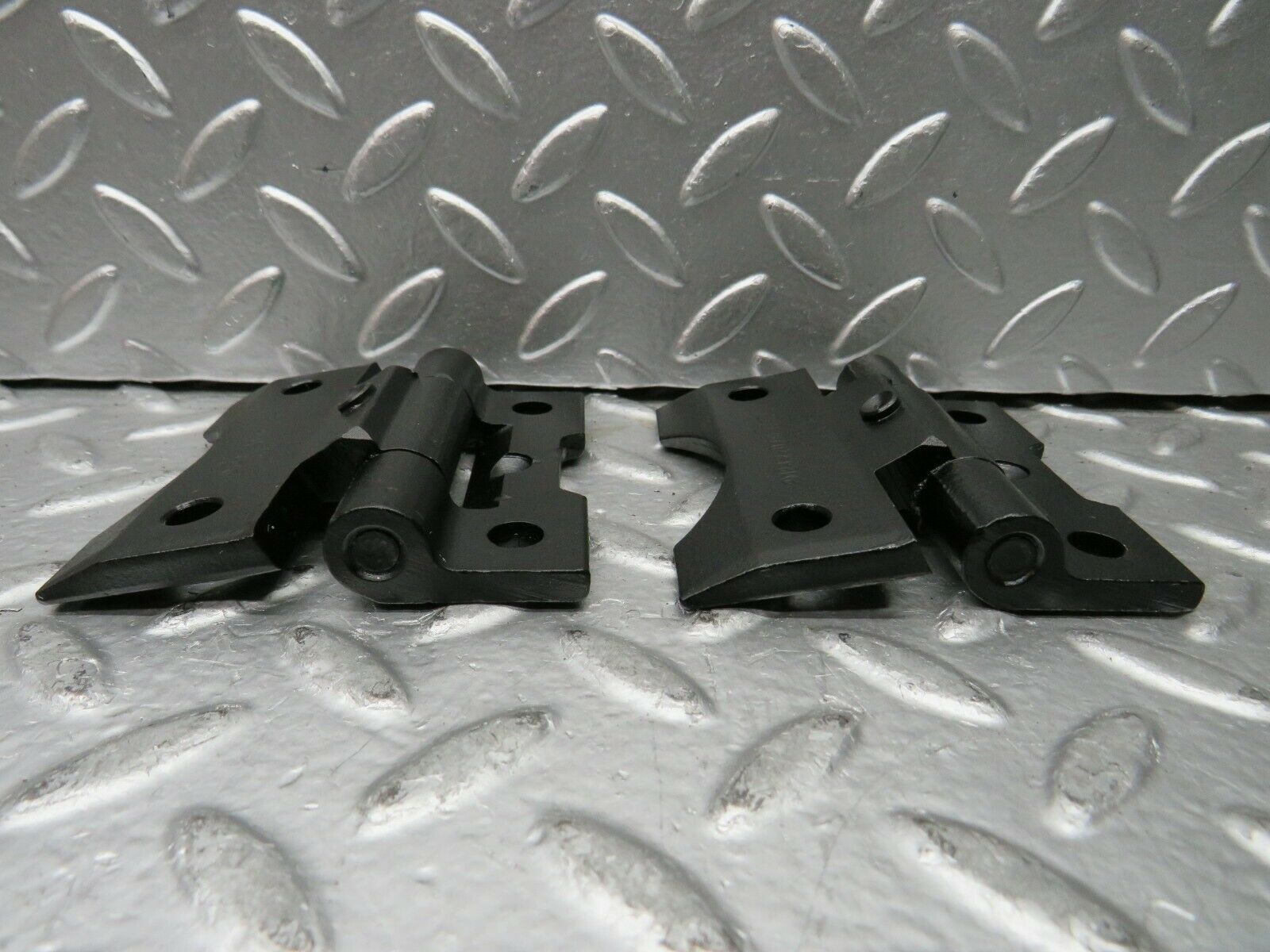 23119 Mercedes-Benz C123 230CE Coupe Door Hinges Pair 1237200037