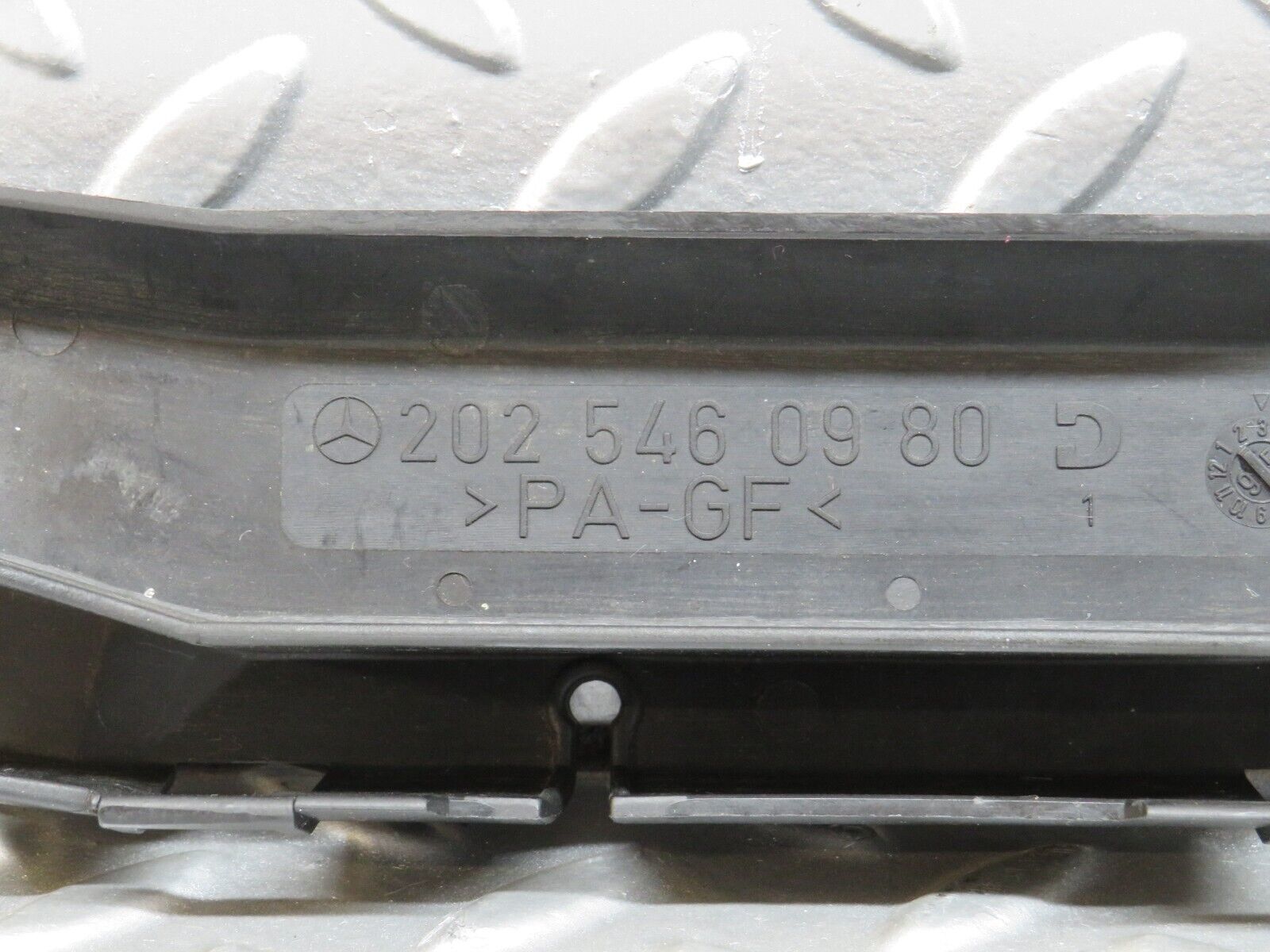 29153 Mercedes-Benz C124 320CE Coupe Engine Cable Channel 2025460980