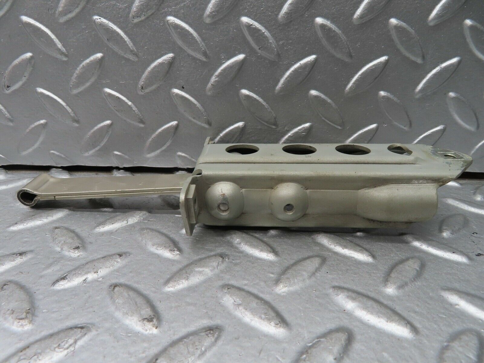 21515 Mercedes-Benz W126 300SE Door Safety Check Strap