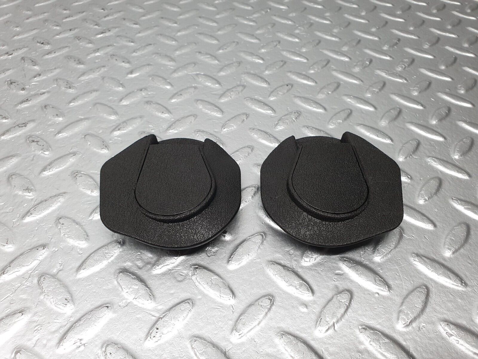 40769 Mercedes-Benz W123 300D Seat Belt Runner Plastic Cover 1239192520 1239192620