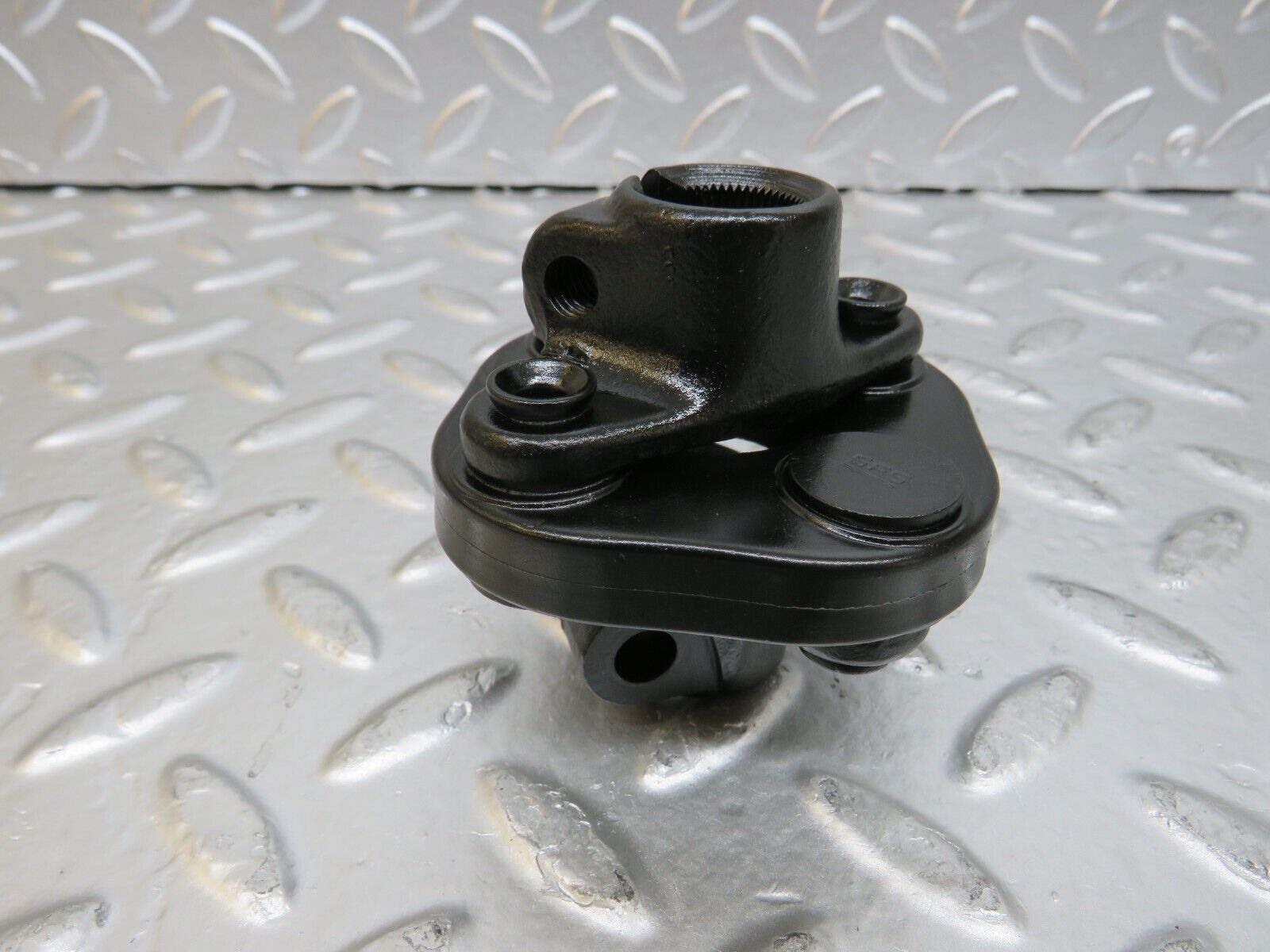 25430 Mercedes-Benz W123 200 Steering Column Lower Shaft Connector 1264620146