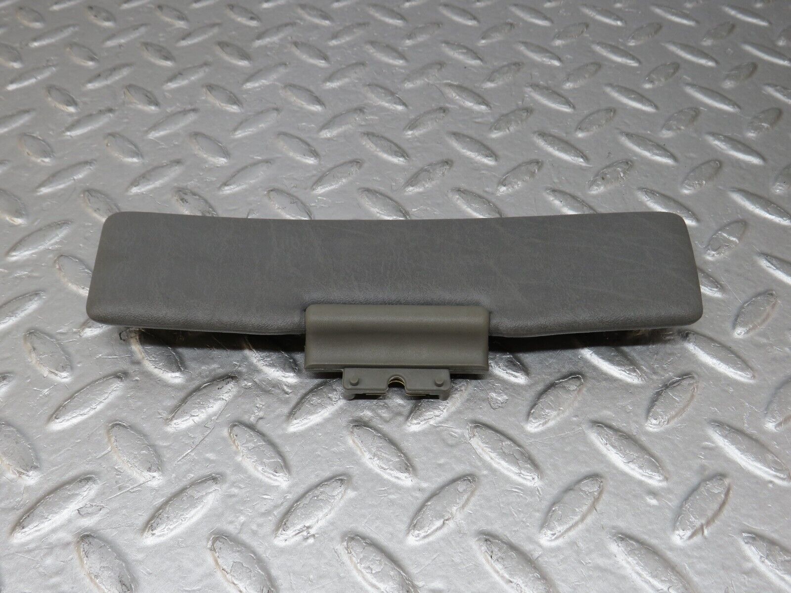 36006 Mercedes-Benz W126 420SE Middle Sun Visor Grey