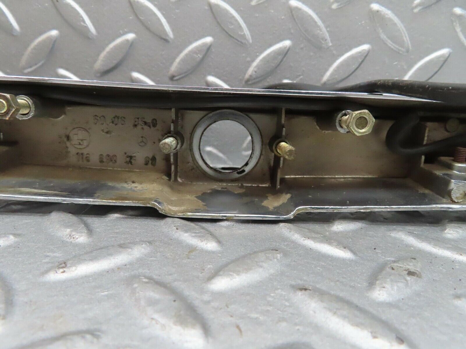 14330 Mercedes-Benz W116 350SE number Plate Light Holder Chrome Moulding Trim