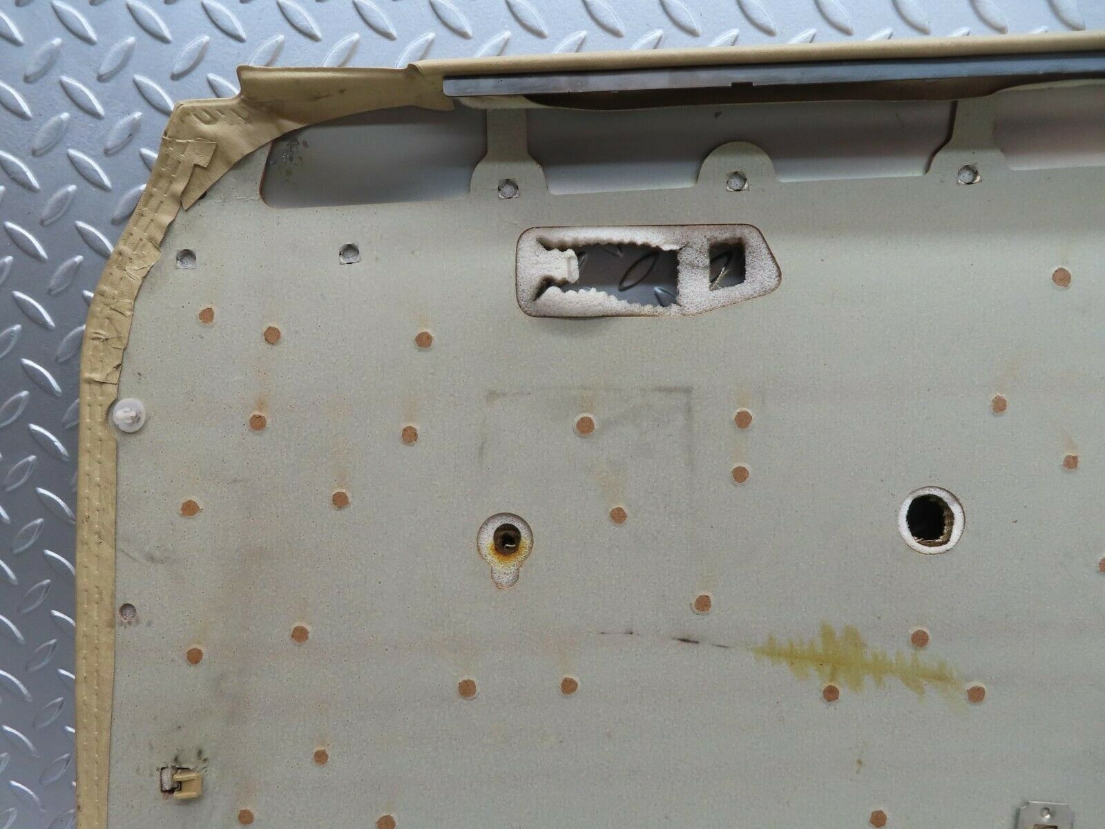 15469 Mercedes-Benz W123 230E Front Left Door Card Cream