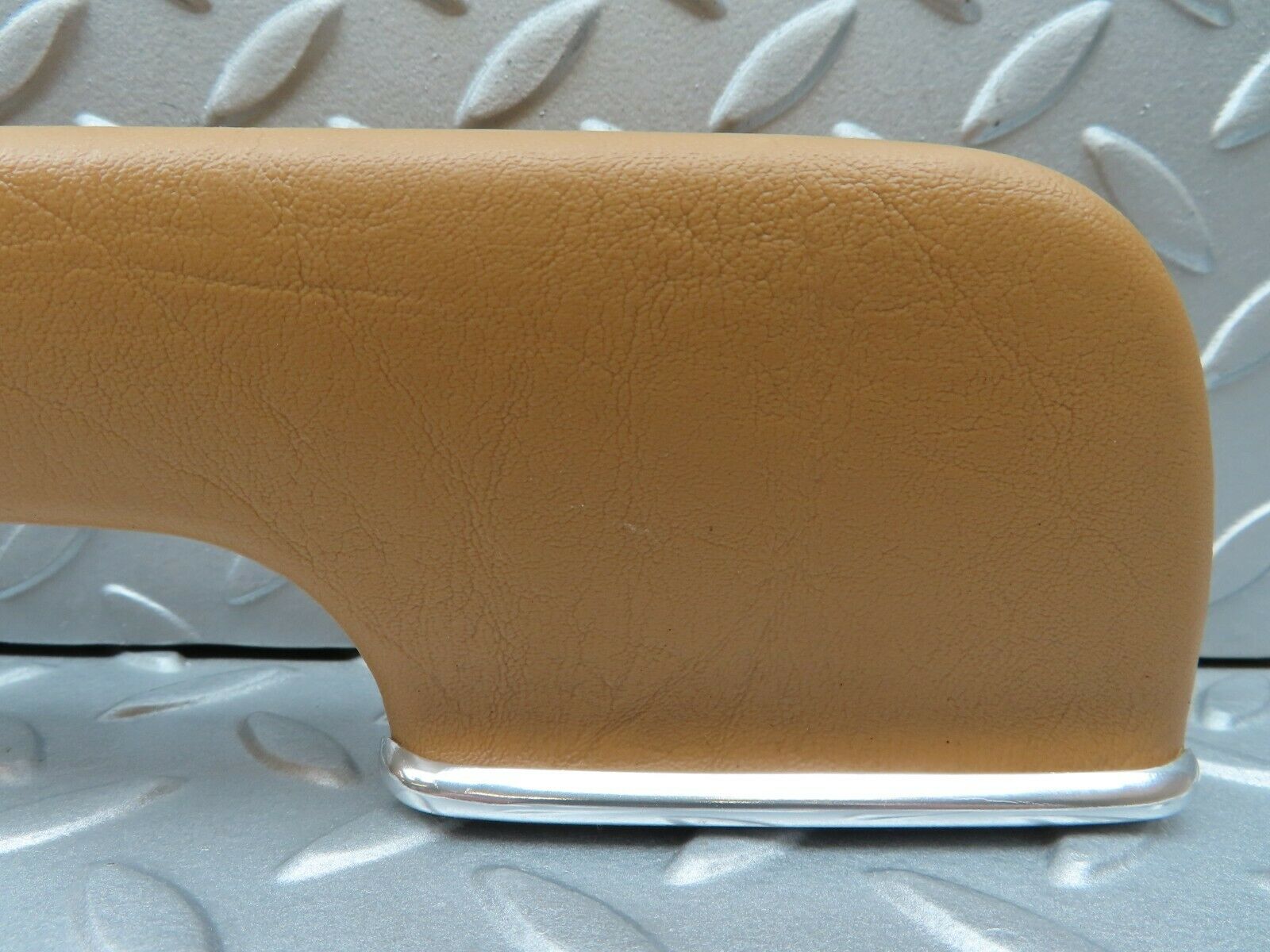 3711 Mercedes-Benz S123 200T Wagon Door Handle Rear Left Palomino 1239701901