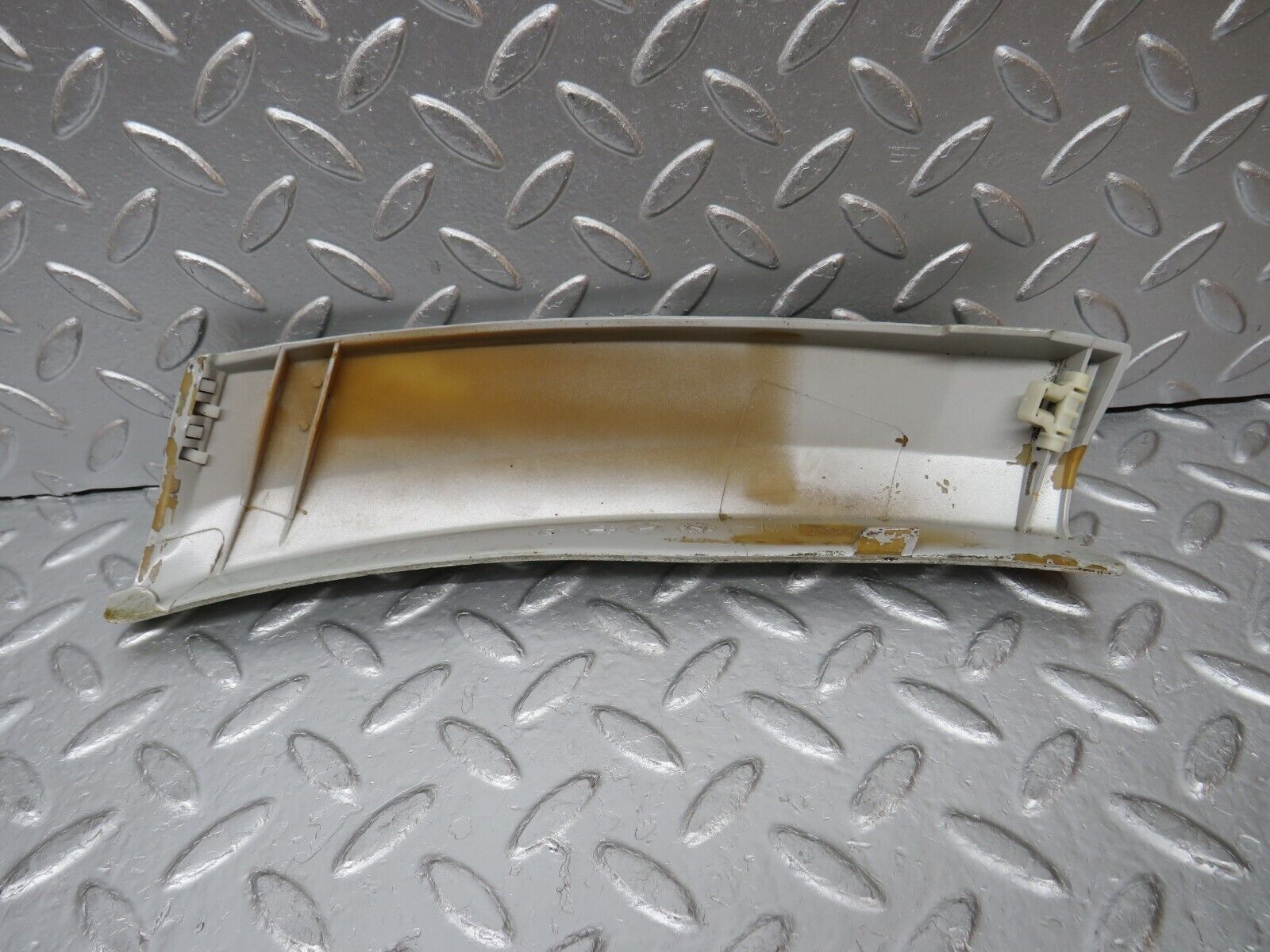 30406 Mercedes-Benz W124 230E Rear Left Fender Wing Lower Moulding Trim 1246901940