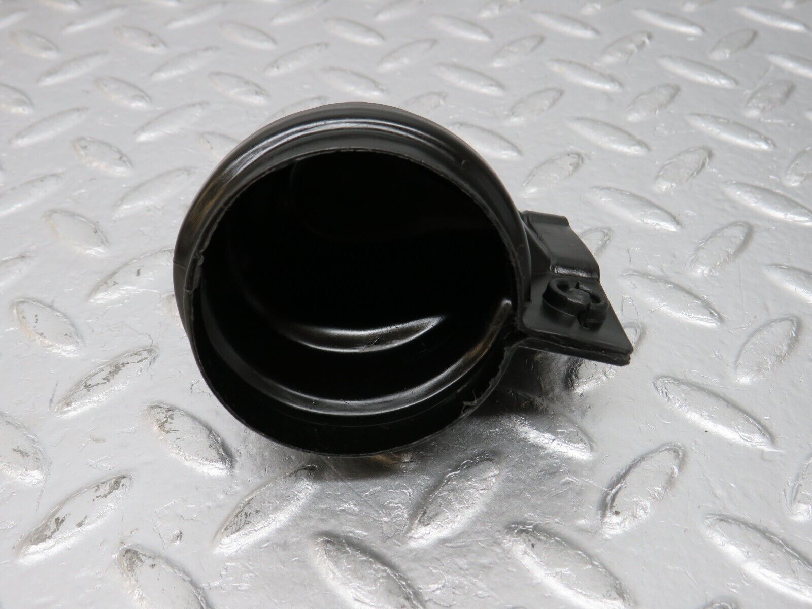 33622 Mercedes-Benz W201 190E 2.0L Ignition Coil Protective Cap 0001581785