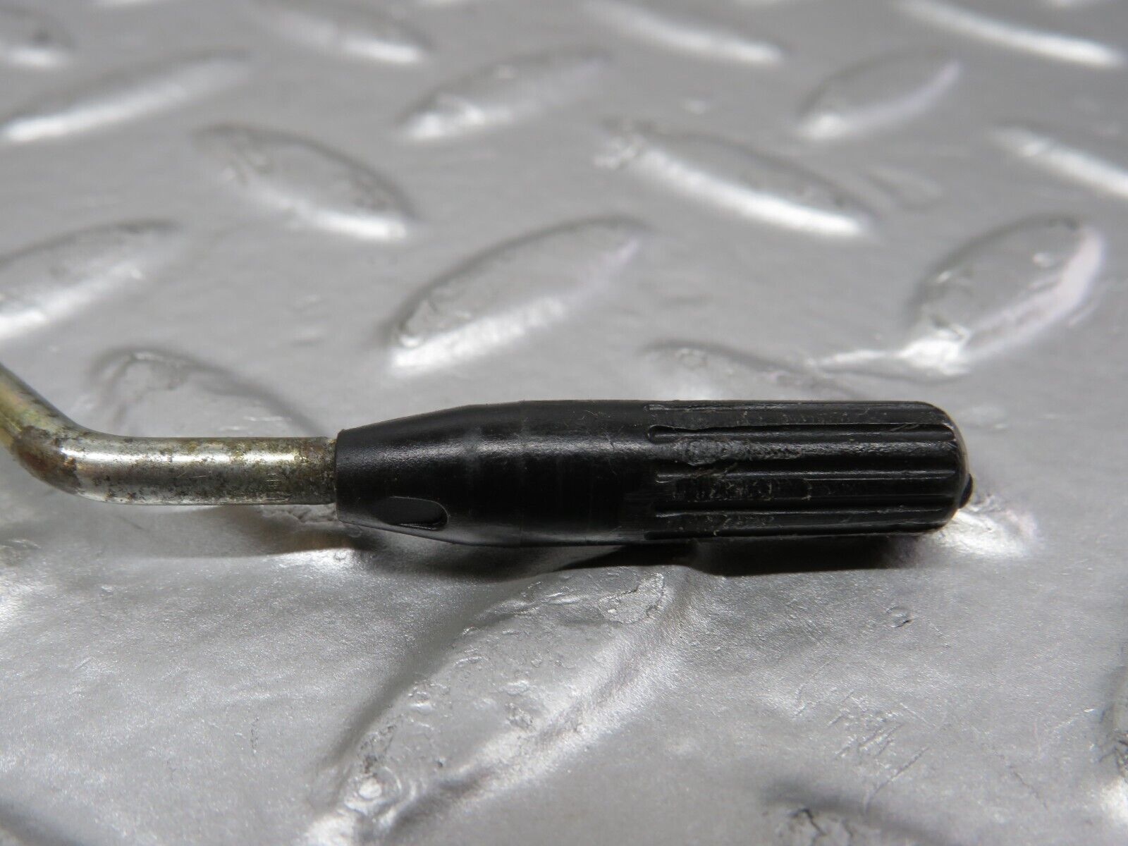 25557 Mercedes-Benz W123 200 Door Lock Knob Set