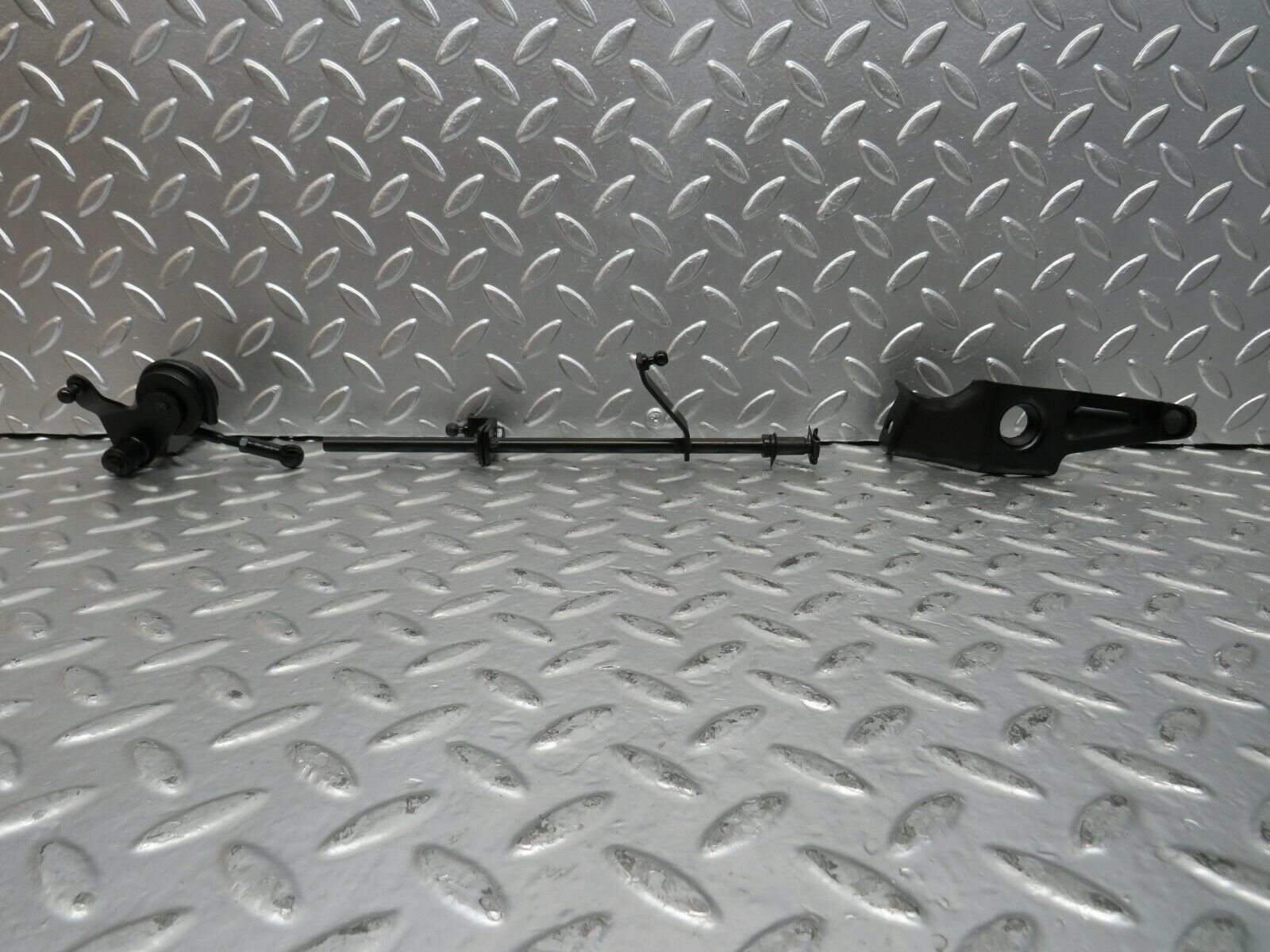 23401 Mercedes-Benz W116 350SE Throttle Linkage