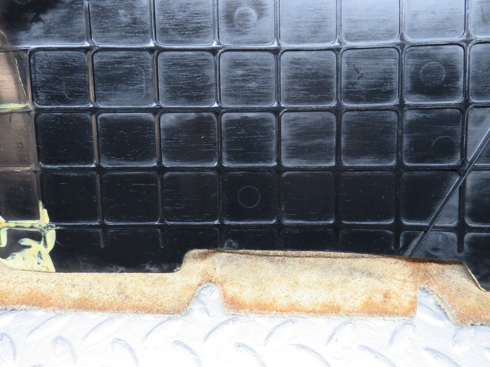 34382 Mercedes-Benz C126 380SEC Coupe Centre Console Carpet Left 1266831125