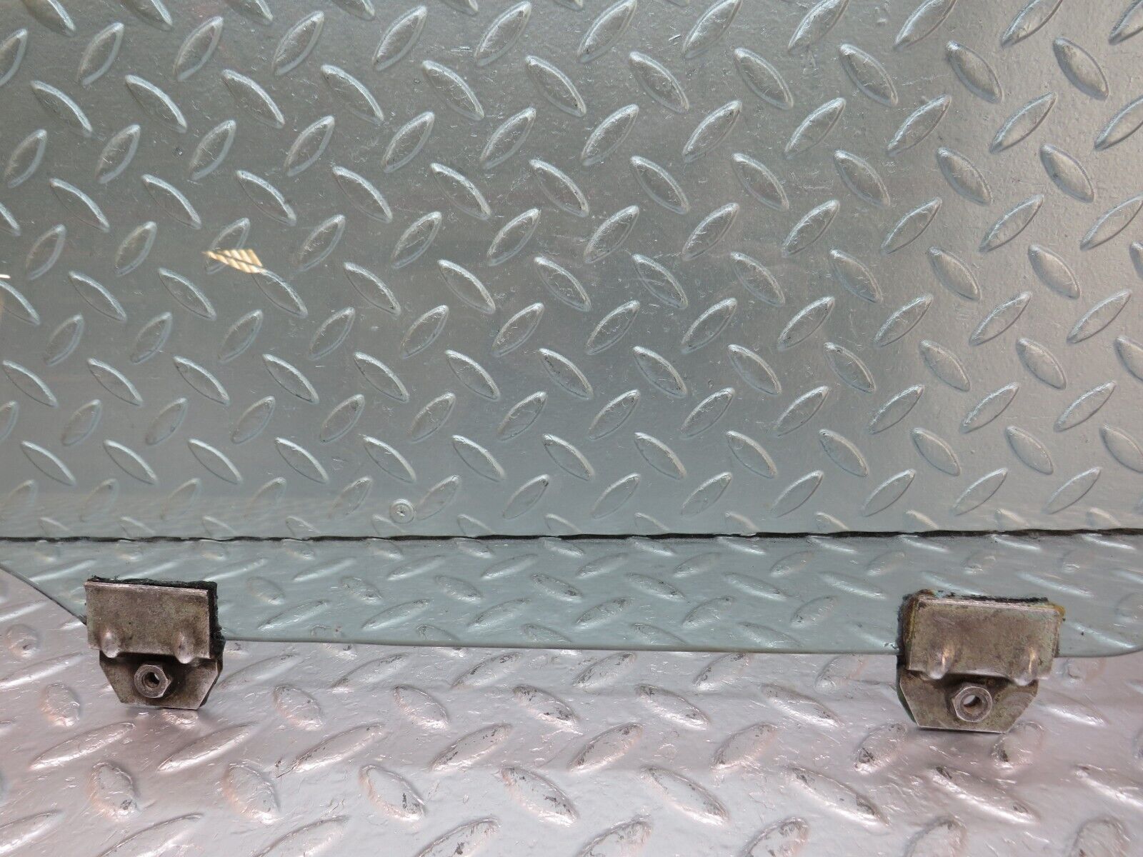 34412 Mercedes-Benz C126 380SEC Coupe Rear Right Window Glass