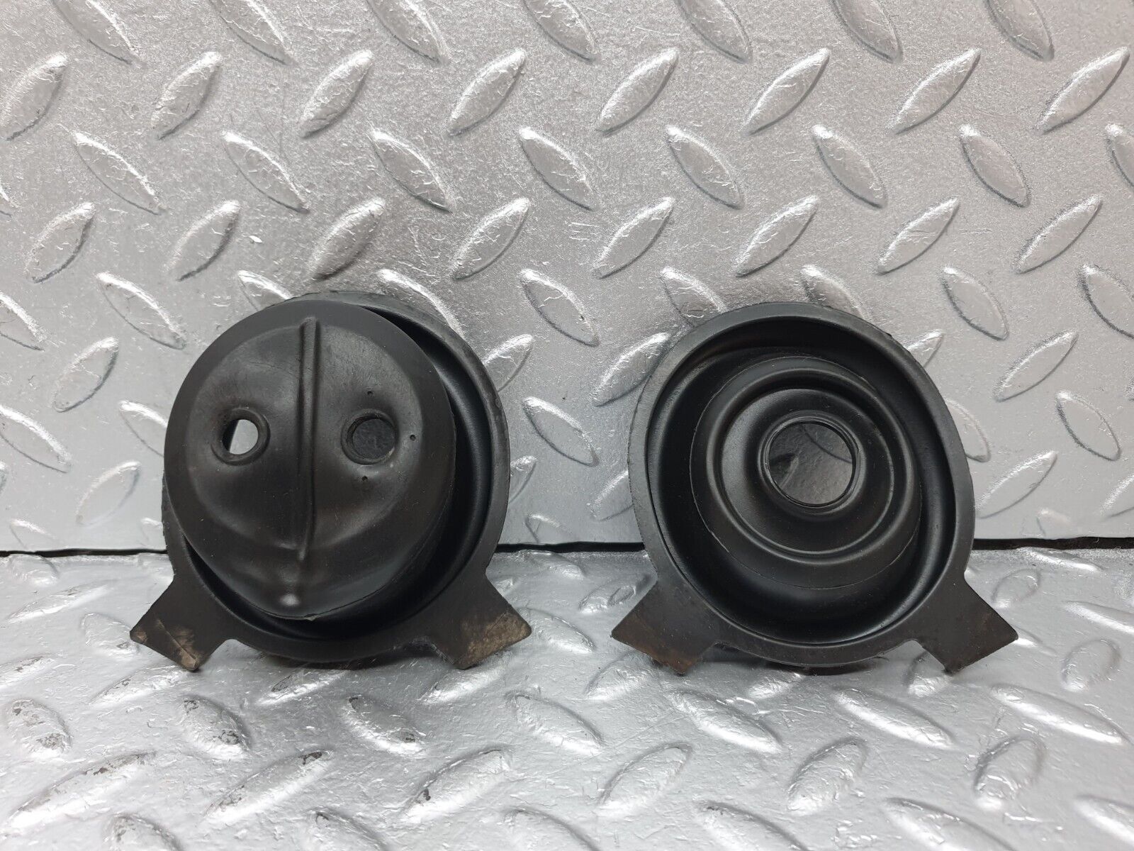 41591 Mercedes-Benz W124 200E Fuel Tank Rubber Seal 1244710481 1244710381