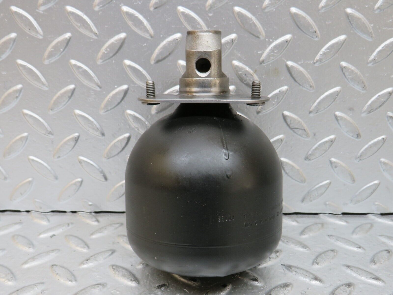 27647 Mercedes-Benz S124 300TE Wagon Rear Suspension Sphere 216530060