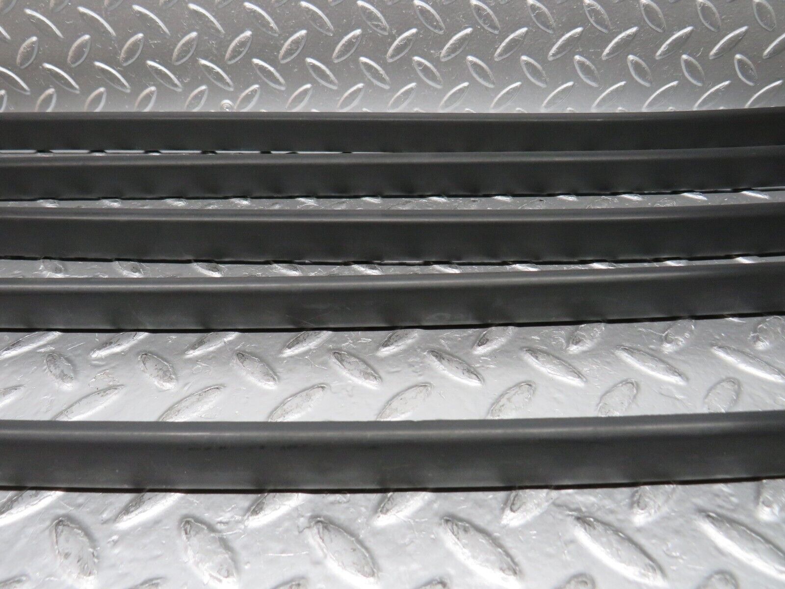 31497 Mercedes-Benz S124 220TE Wagon Roof Cladding Set