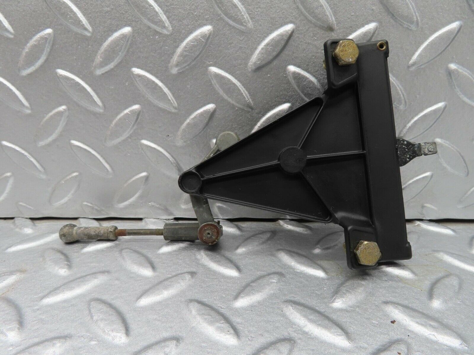 13999 Mercedes-Benz C107 280SLC Air Vent Control Lever Centre