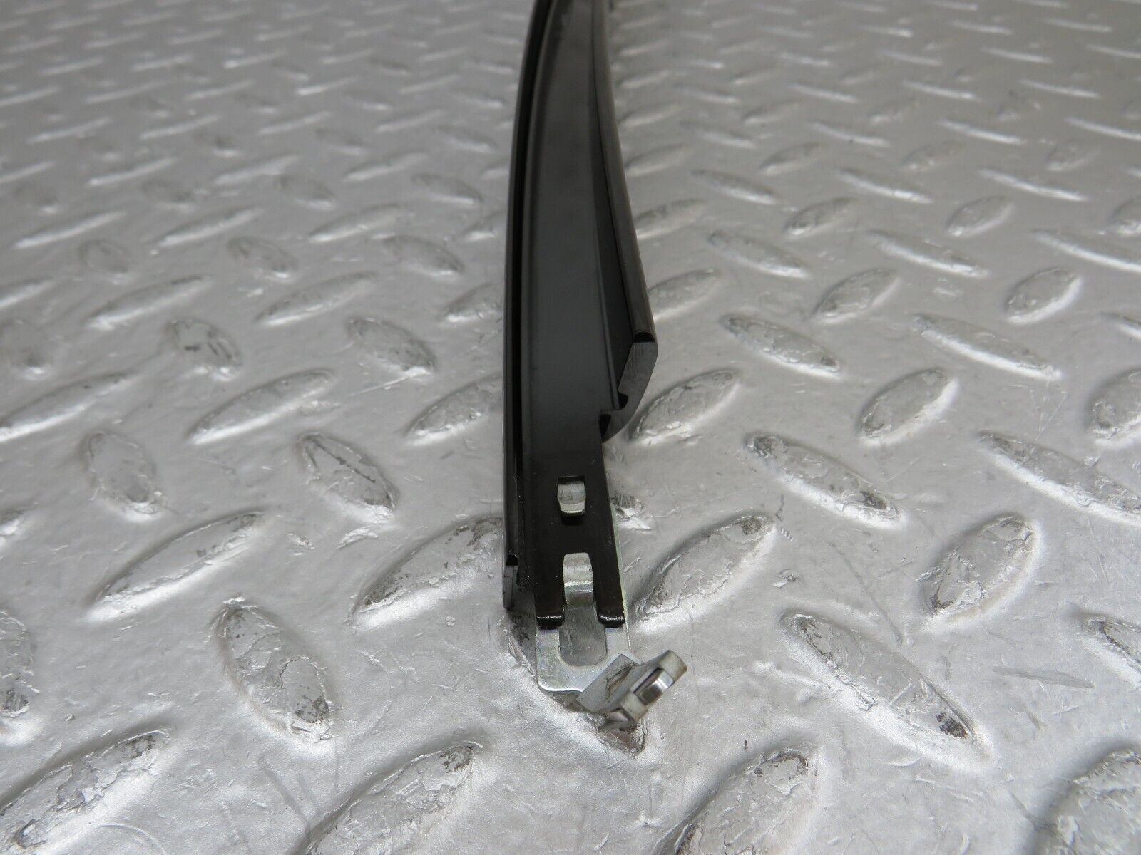 35257 Mercedes-Benz W221 Rear Left Door Window Channel 2217300119