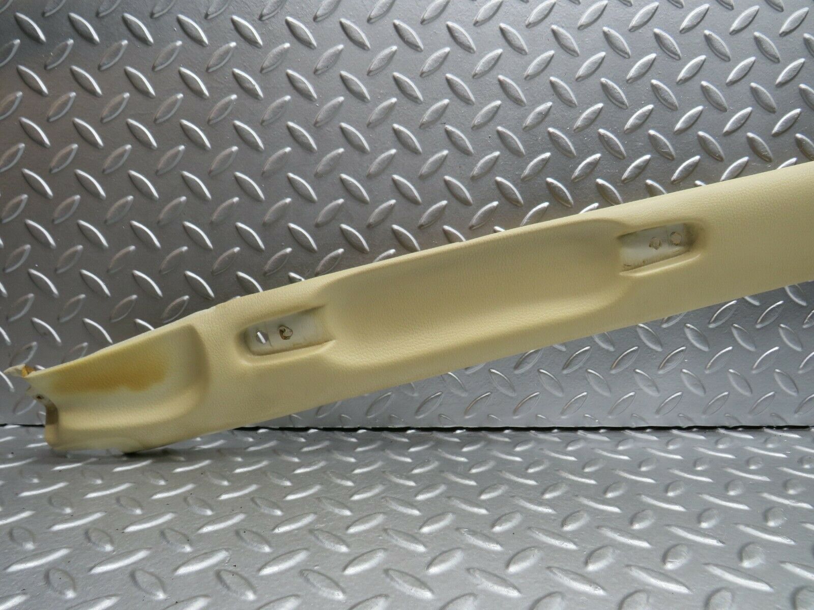 22659 Mercedes-Benz C107 450SLC Coupe C Pillar Cover Right Side Cream