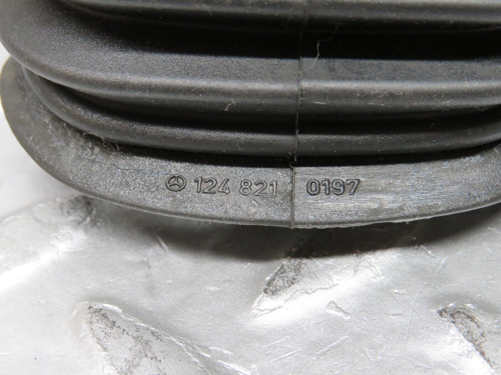 32615 Mercedes-Benz S124 300TE Front Door Wire Protector Rubber 1248210197