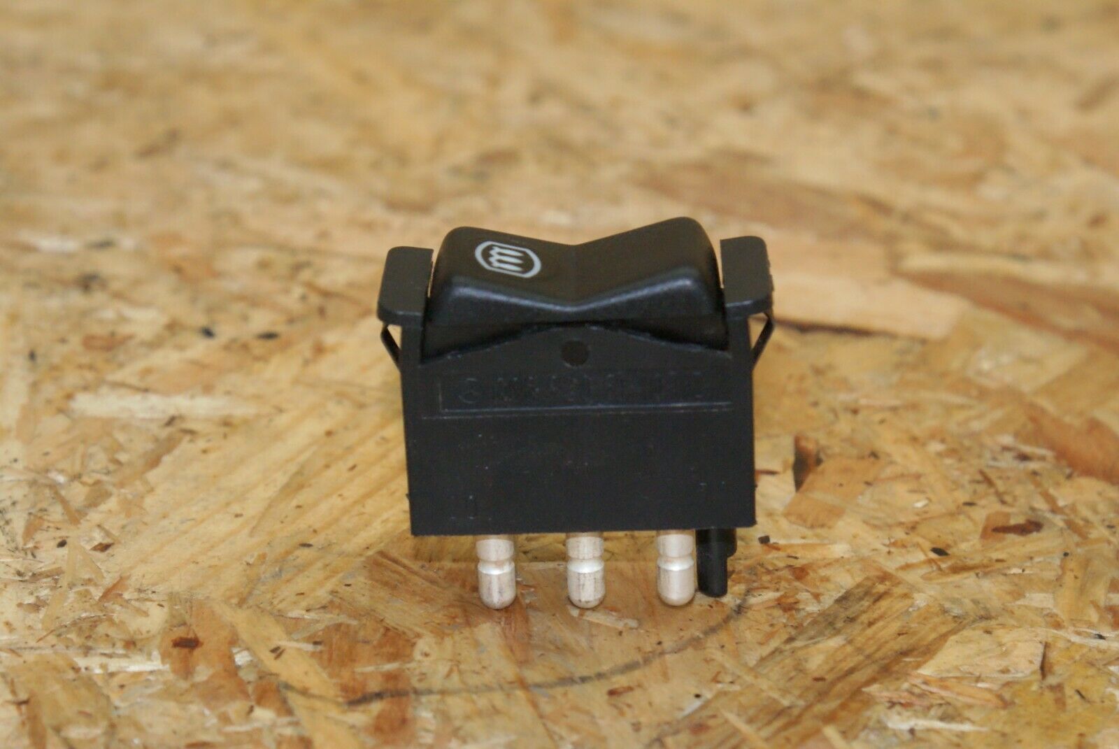 2392 Mercedes-Benz W123 280E Rear Window Defroster Switch 0008206110