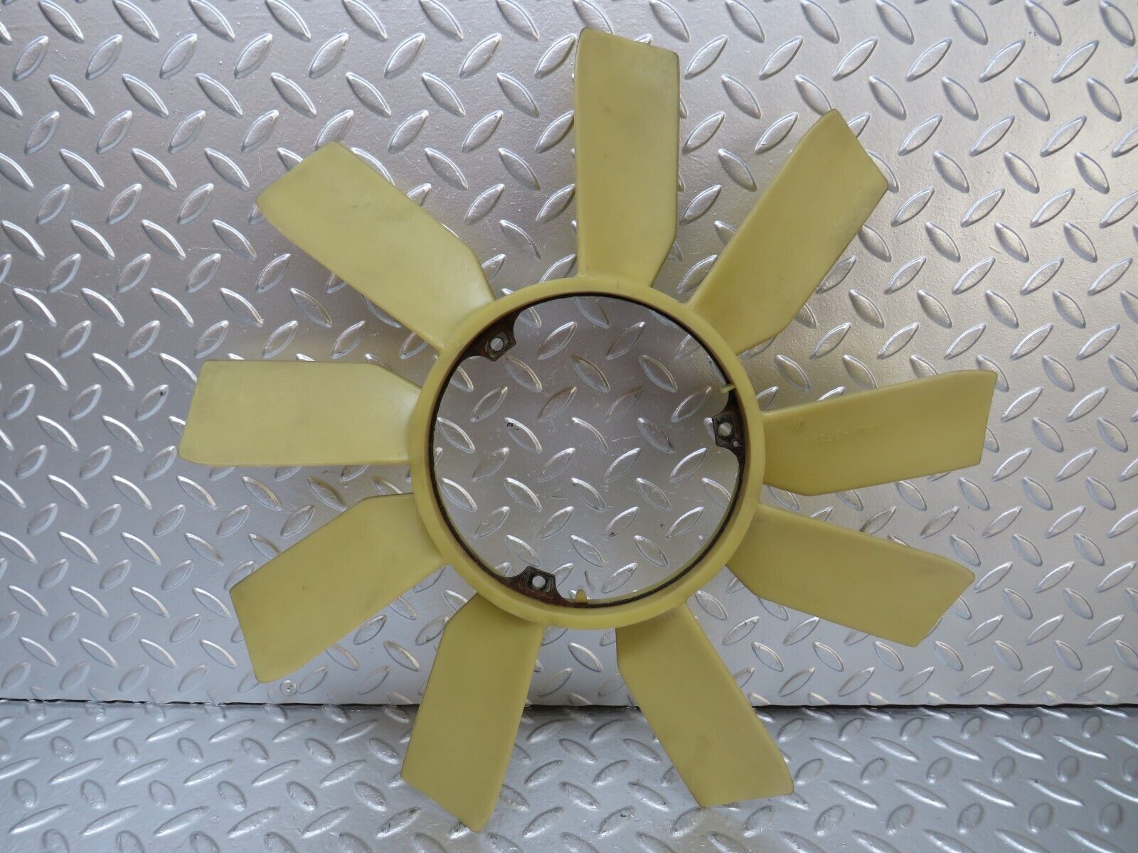 25756 Mercedes-Benz W124 280E Engine Cooling Fan 1032000423