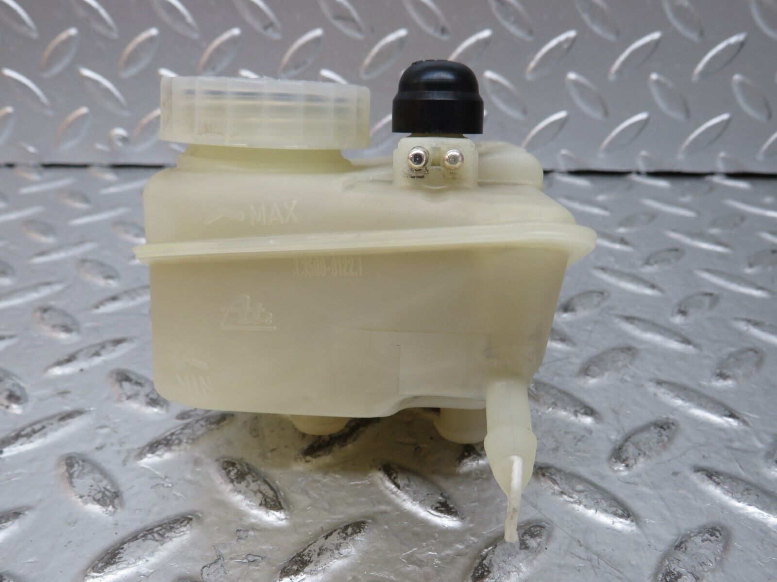 26684 Mercedes-Benz C124 220CE Coupe Brake Fluid Reservoir Tank