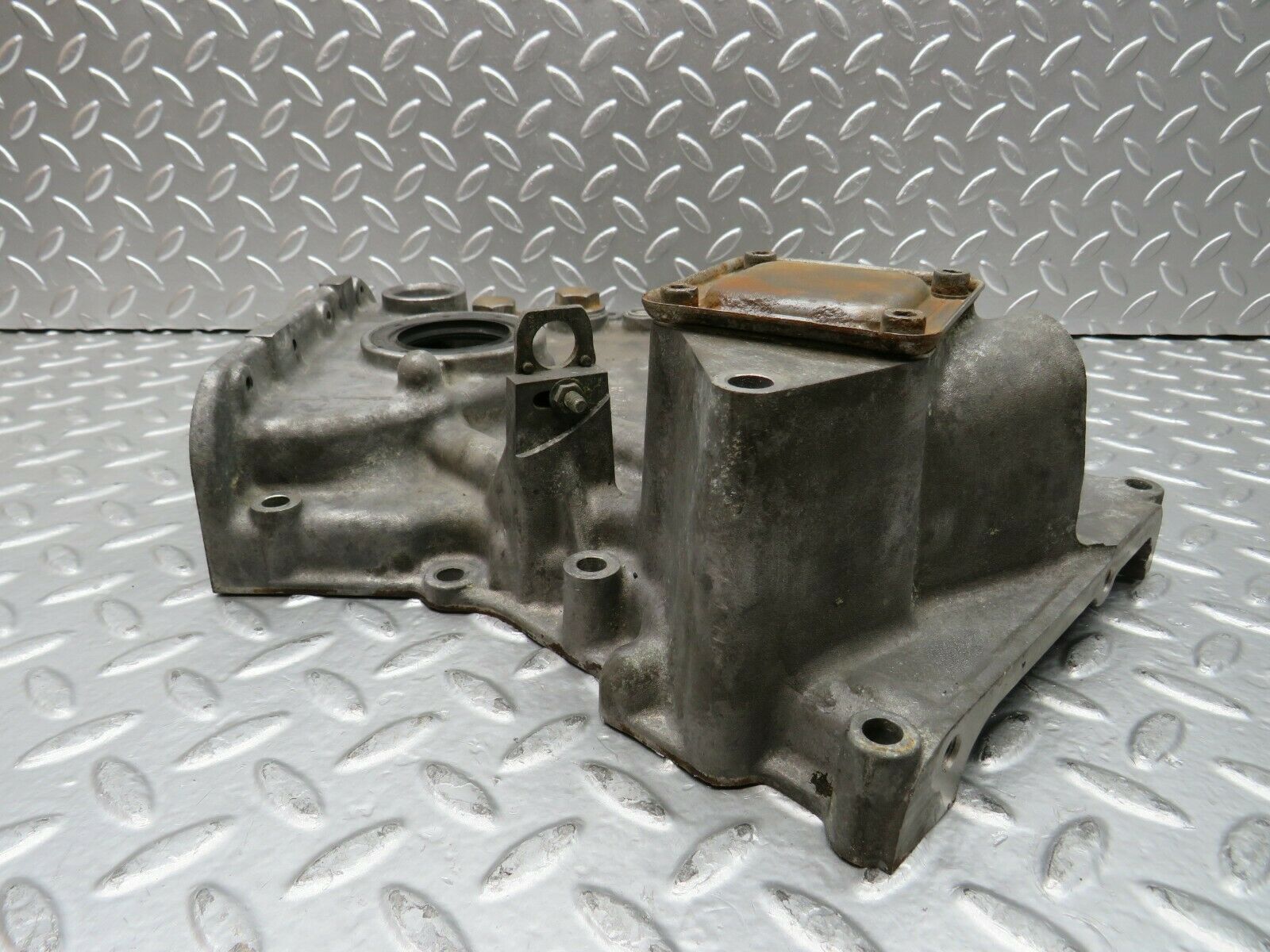 22823 Mercedes-Benz C107 450SLC Coupe Timing Chain Cover 1170151001