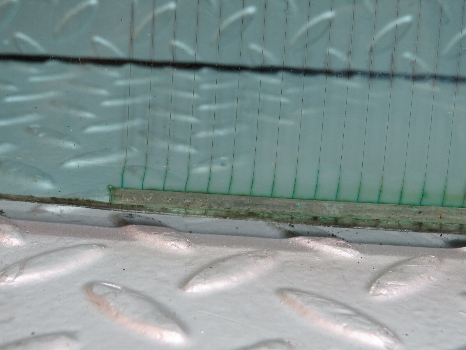 35796 Mercedes-Benz W108 Rear Heated Windscreen